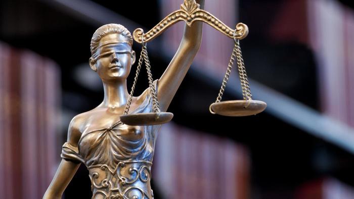 lady-justice-blindfolded